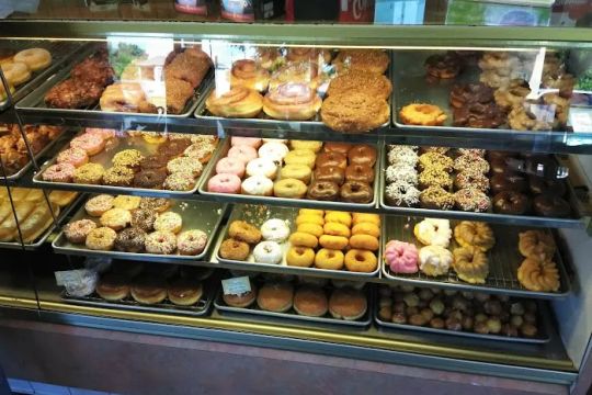 Miss Donuts