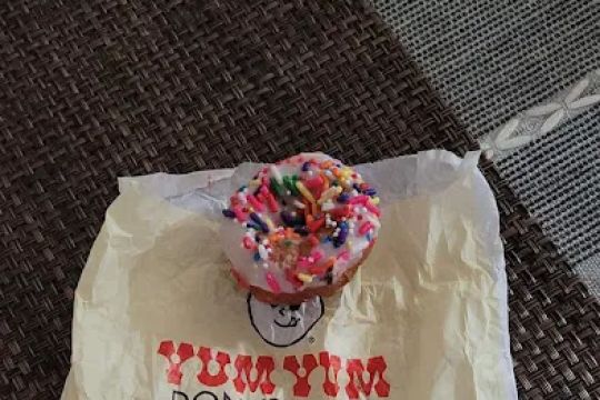 Yum Yum Donuts