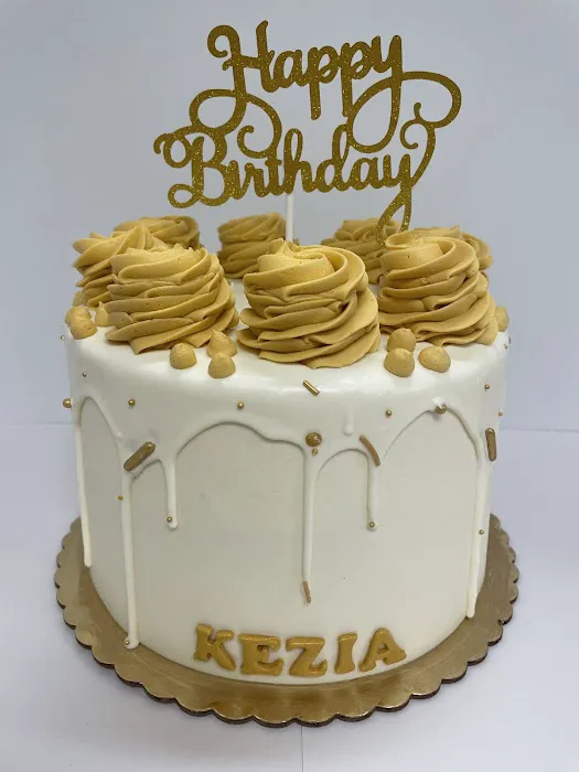 Ria's Sweet Creations - Custom Bakers Picture 5