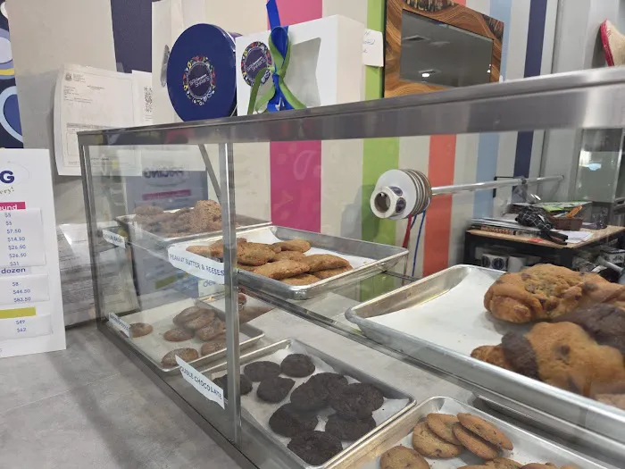 Sam Shaw's Treatery Picture 10