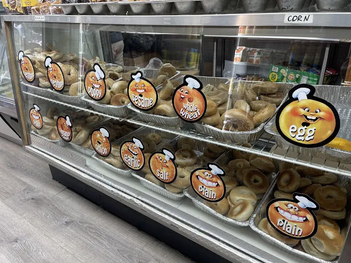 Charlie's Bagels & Deli Picture 4