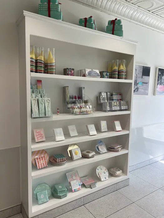 SusieCakes - Studio City Picture 2