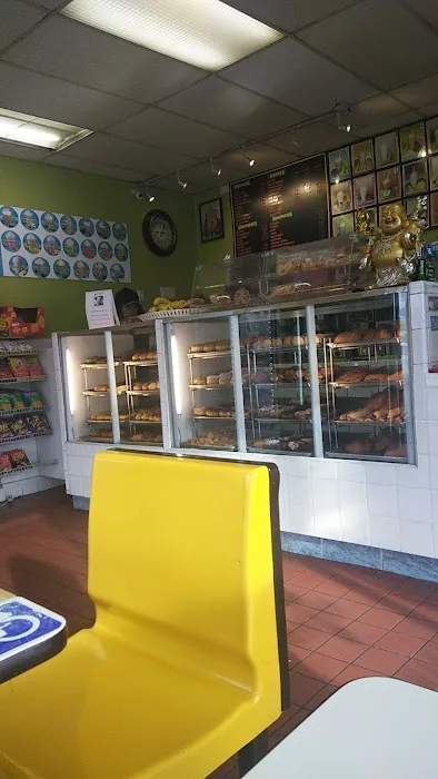 Victory Donuts Picture 5