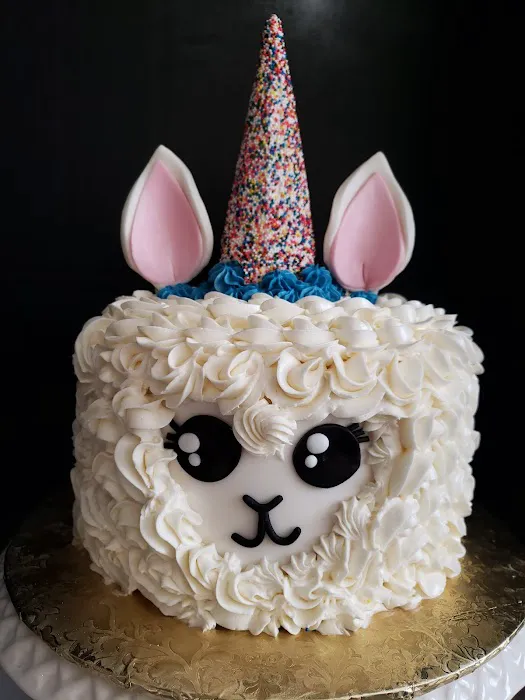 Delicious edibles custom cake bakery Picture 5