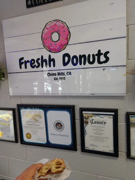 Freshh Donuts Picture 7