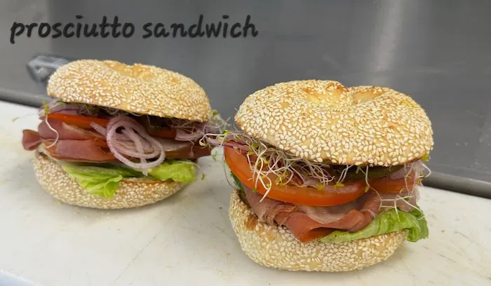 5th Ave Bagelry Picture 2
