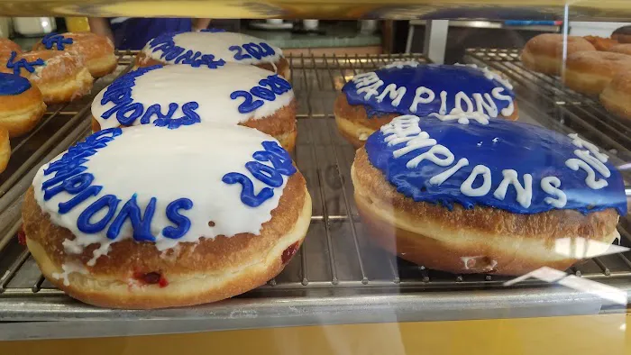 Cafe Donuts Picture 1