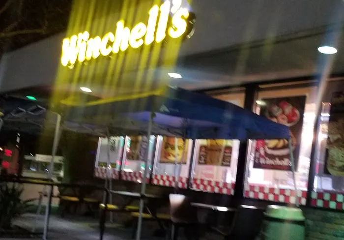 Winchell's Picture 8