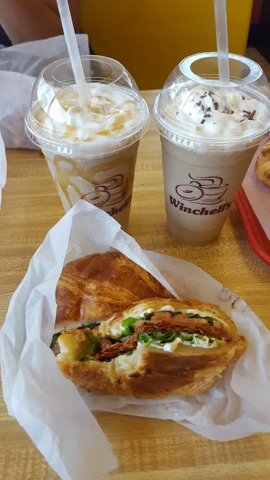Winchell's Picture 5
