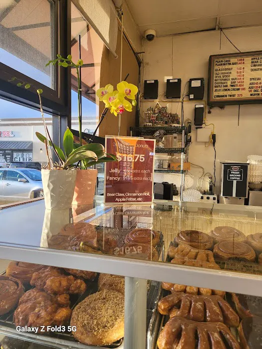 Miss Donuts And Bagels Picture 4