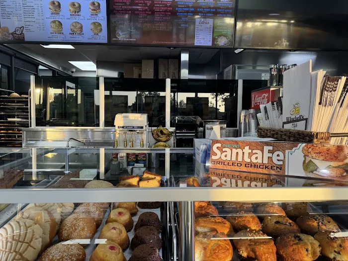 Winchell's Donut House Picture 4