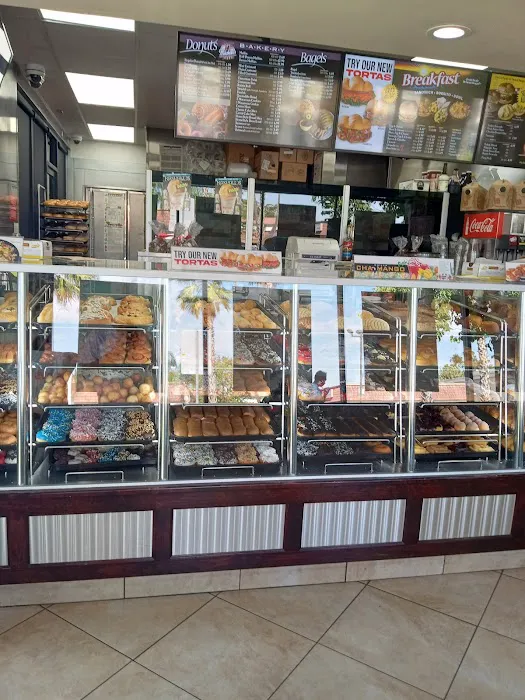 Winchell's Donut House Picture 10