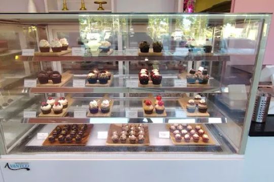 Glaze & Glamz Bakeshop