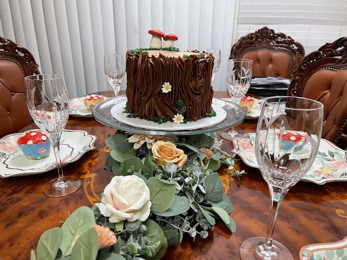 Cupcakes and Curiosities Picture 10