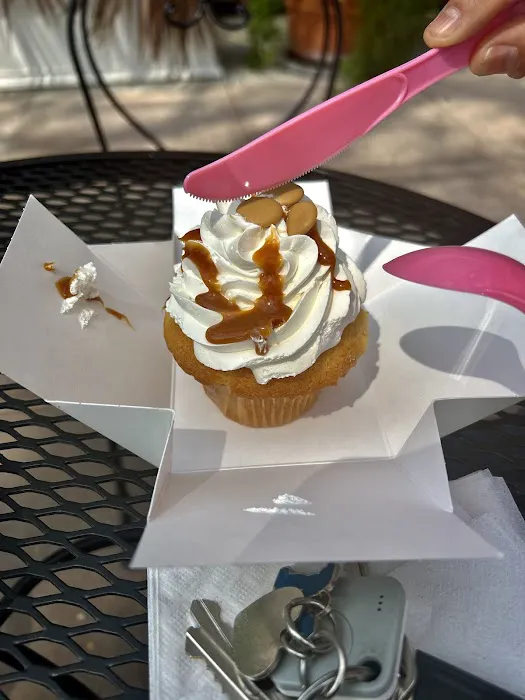 Casey's Cupcakes Picture 4