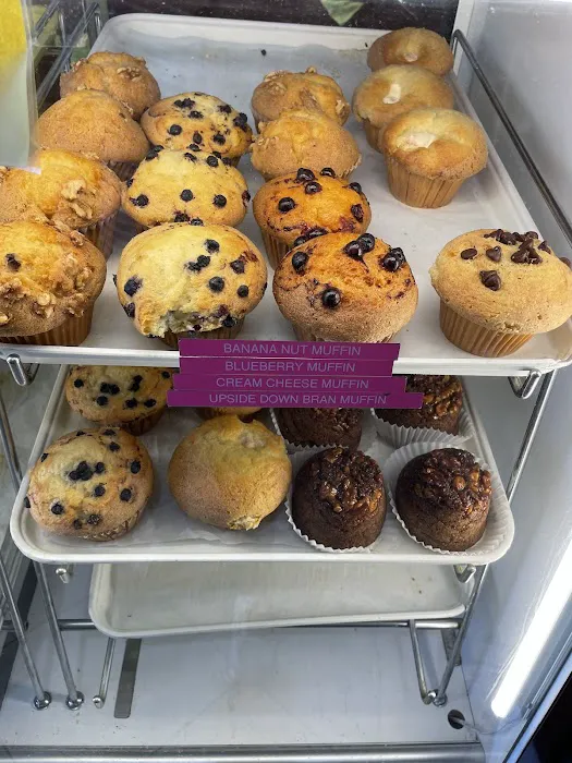 Yummy's Donuts Picture 9