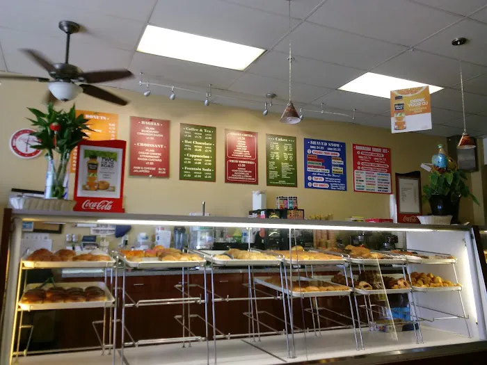 Yummy's Donuts Picture 7