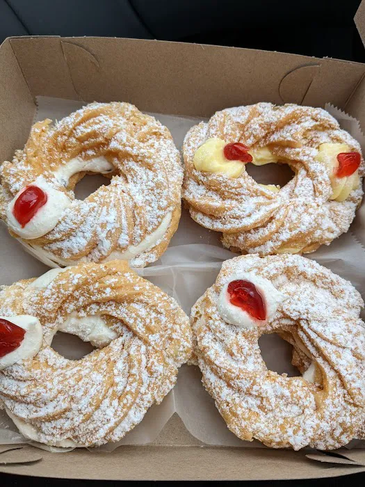 Pisker's Bakery Picture 6