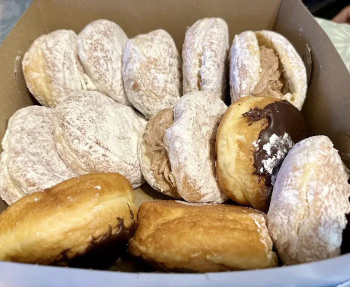 Pisker's Bakery Picture 9