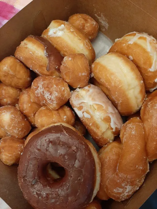 Logan Donuts Picture 3