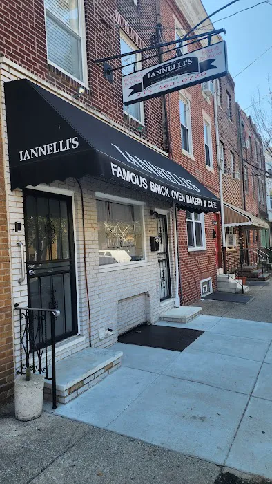 Iannelli's Bakery Picture 1