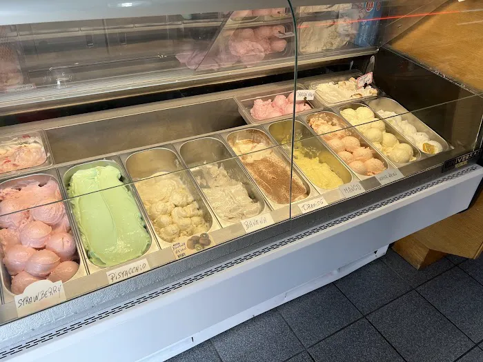 Varallo Brothers Bakery Picture 6