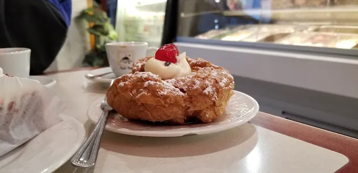 Varallo Brothers Bakery Picture 9