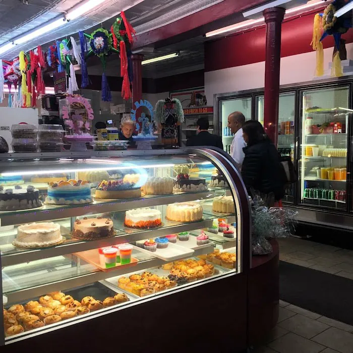 Amigos Bakery Pastries Shop Picture 6