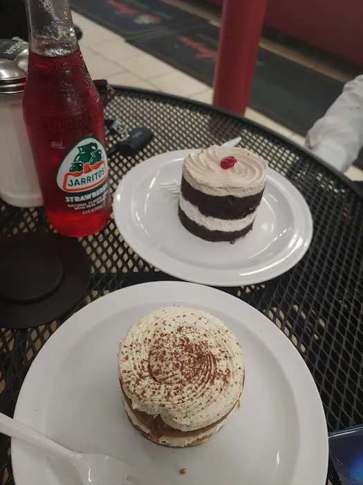 Amigos Bakery Pastries Shop Picture 3