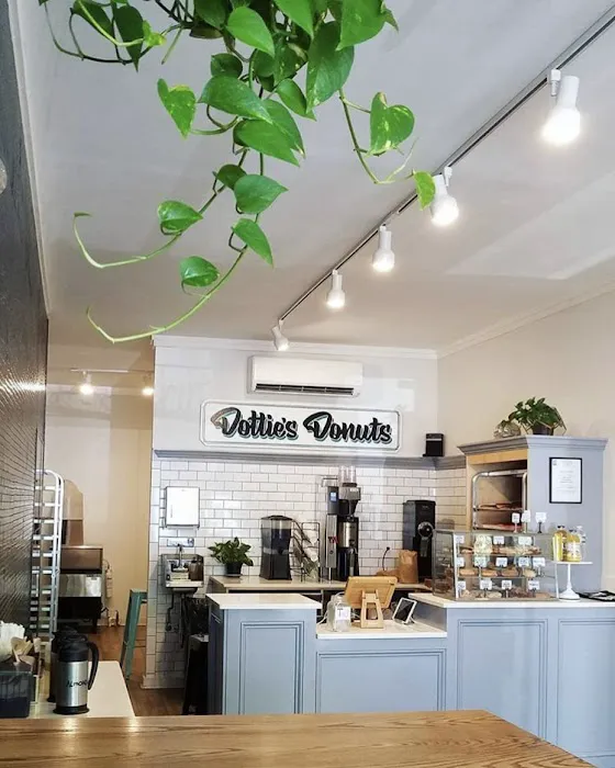Dottie's Donuts Picture 6