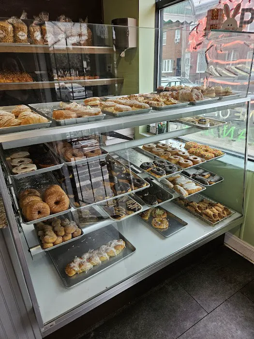 Frangelli's Bakery & Donuts Picture 2