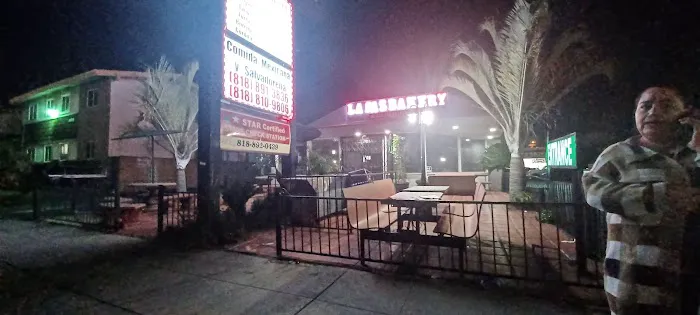 La Paz Bakery & Restaurant Picture 3