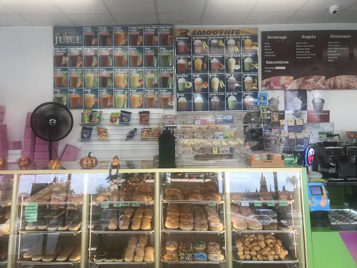 P M CAFE DONUTS Picture 3