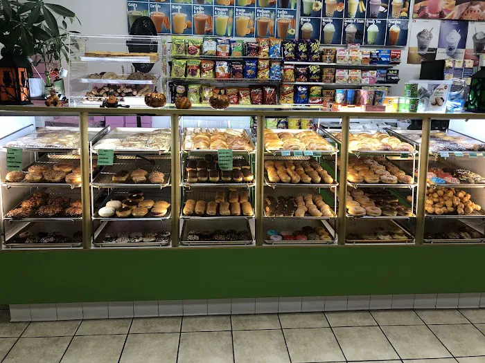 P M CAFE DONUTS Picture 5