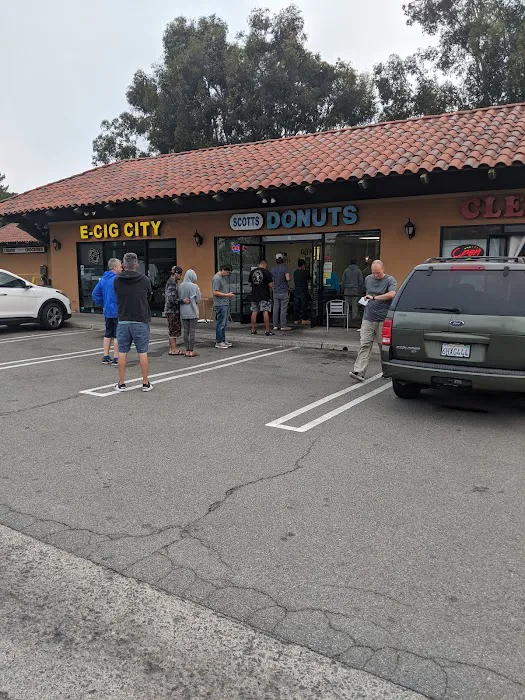 Scott's Donuts & Cafe Picture 4