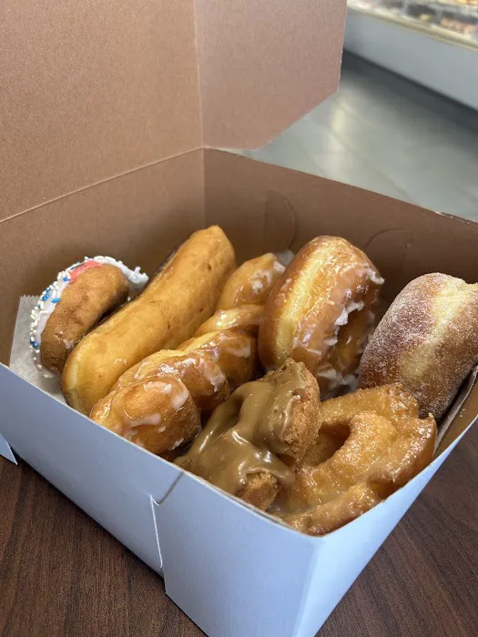 Scott's Donuts & Cafe Picture 6