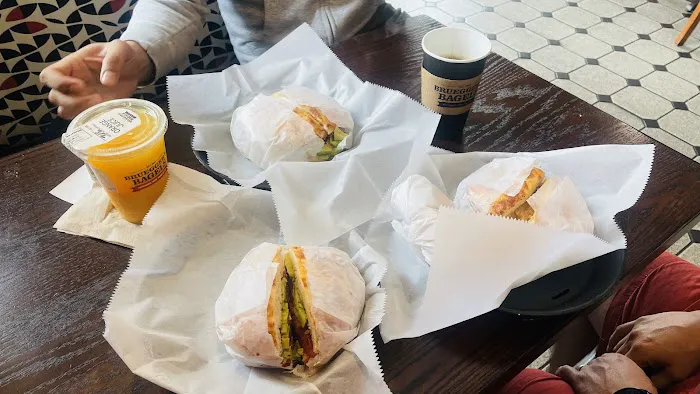 Bruegger's Bagels Picture 1