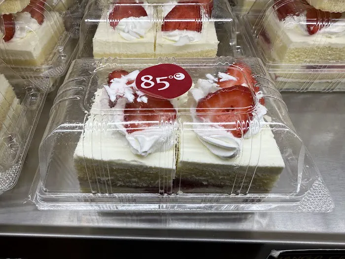 85°C Bakery Cafe - Rancho Cucamonga Picture 3