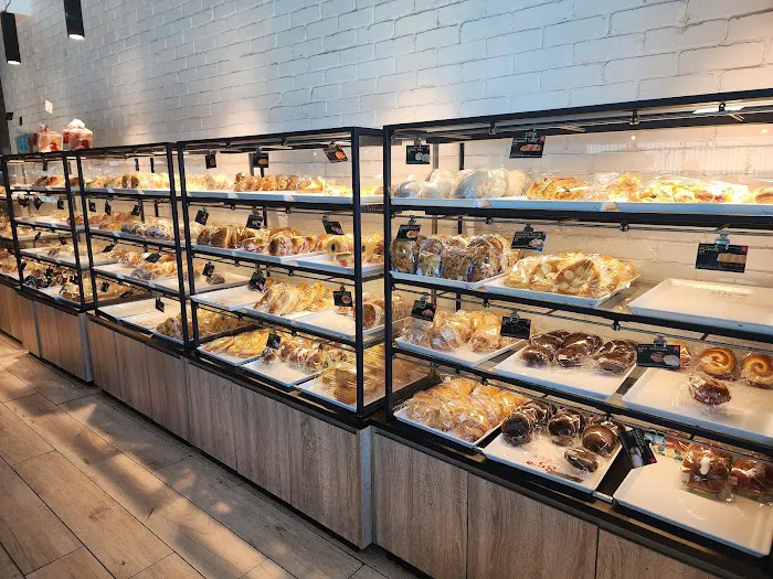 85°C Bakery Cafe - Rancho Cucamonga Picture 4