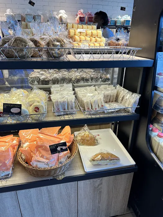 85°C Bakery Cafe - Rancho Cucamonga Picture 2