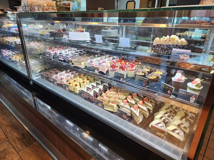85°C Bakery Cafe - Rancho Cucamonga Picture 1