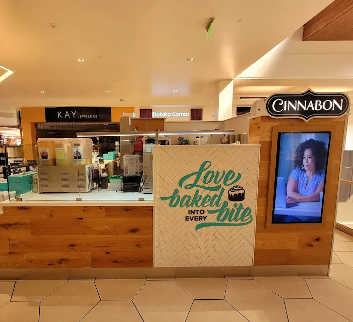 Cinnabon Picture 7