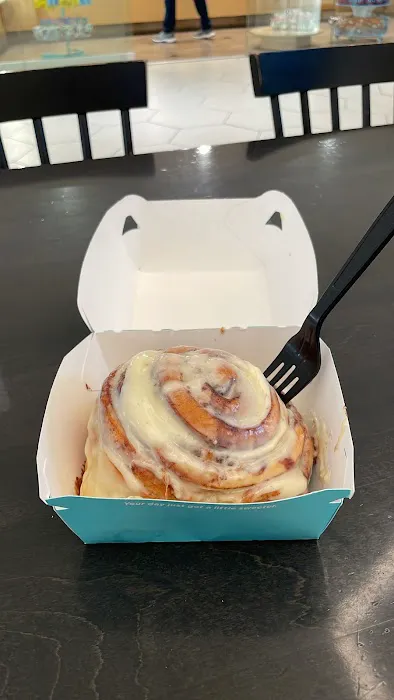 Cinnabon Picture 6