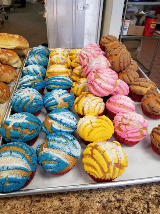 La Estrella Bakery Picture 2