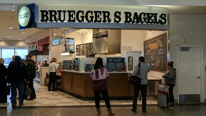 Bruegger's Bagels Picture 8