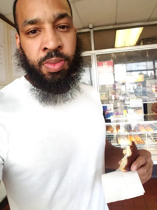 Fresh Donuts Inc Picture 3