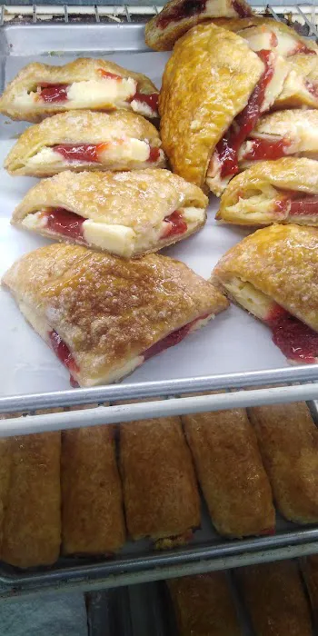 Delicias Bakery & Delicatessen Picture 6