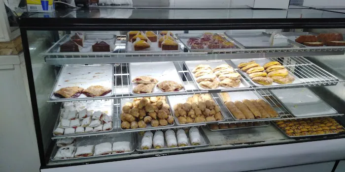 Delicias Bakery & Delicatessen Picture 10