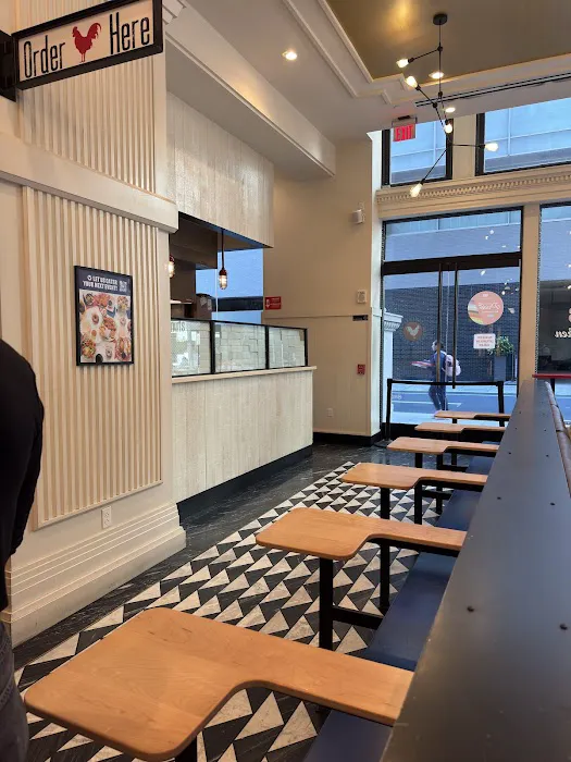 Federal Donuts & Chicken East Market Picture 10