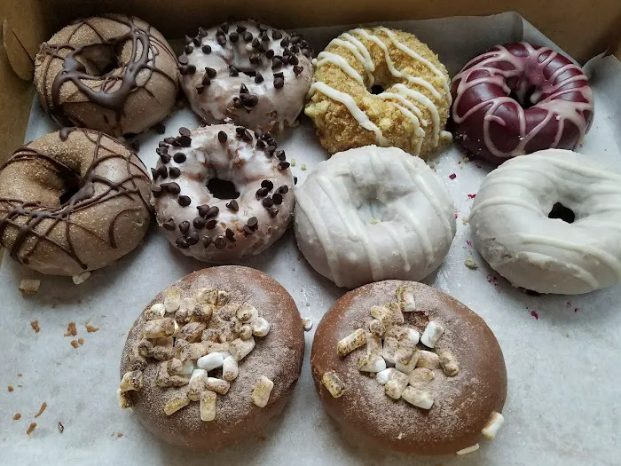 Federal Donuts & Chicken North Picture 6